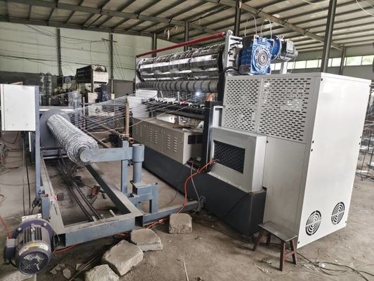 Chiều dài lưới 200m Nút cố định Máy hàng rào gia súc Kích thước lỗ 3 inch