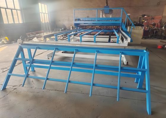 Kích thước lỗ 200 * 50mm Máy hàn lưới hàng rào 380volt 50HZ